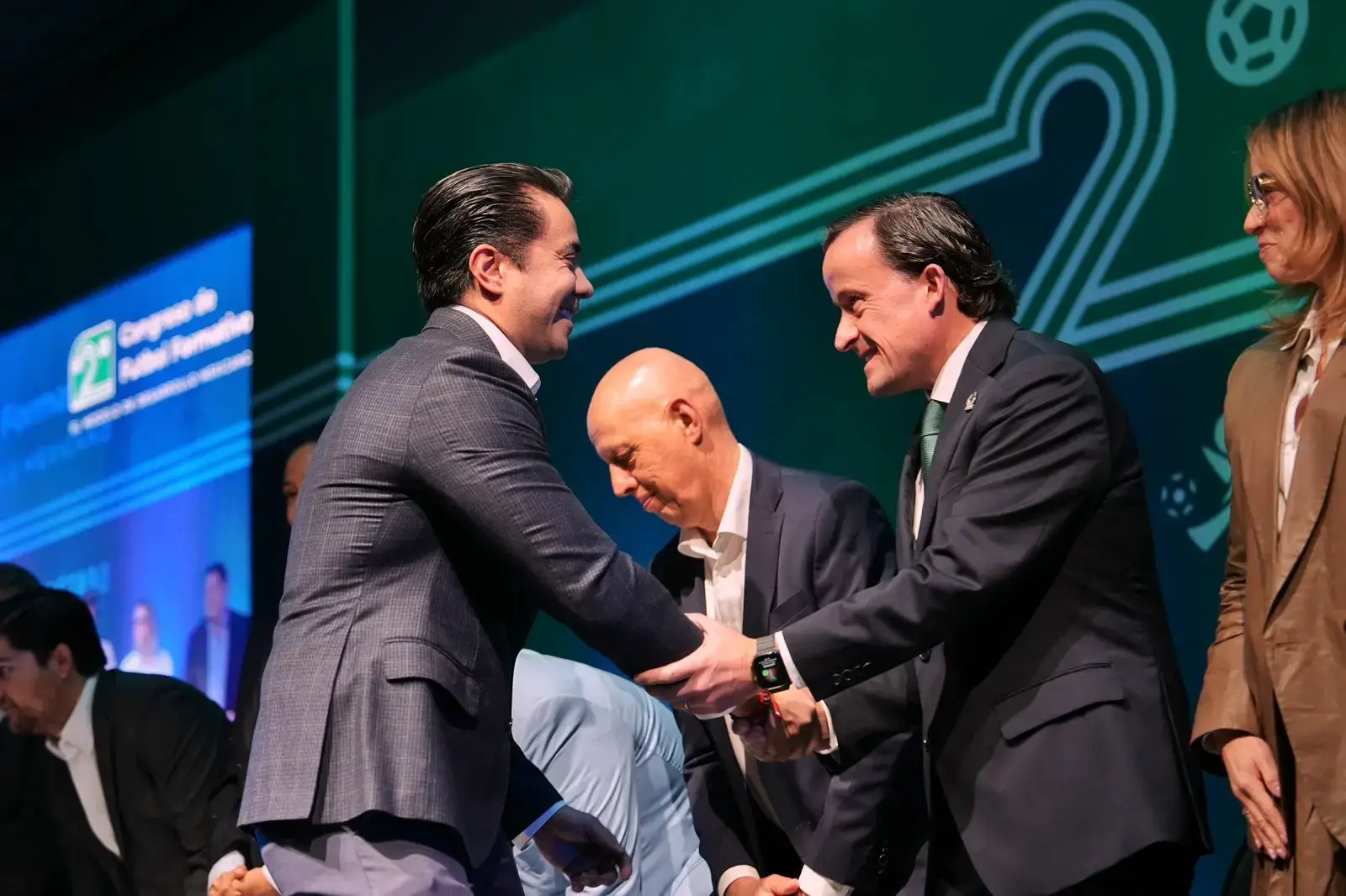 Lee más sobre el artículo Asiste Felifer Macías al 2ndo Congreso de Fútbol Formativo.