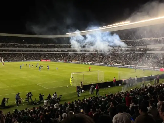 Asistieron 32 mil personas al partido de México vs Islandia