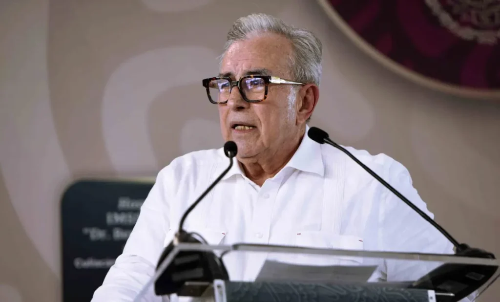 Rubén Rocha sigue en Sinaloa, afirma García Harfuch