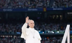 Lee más sobre el artículo Nombra Real Madrid al papa León XIV socio de honor