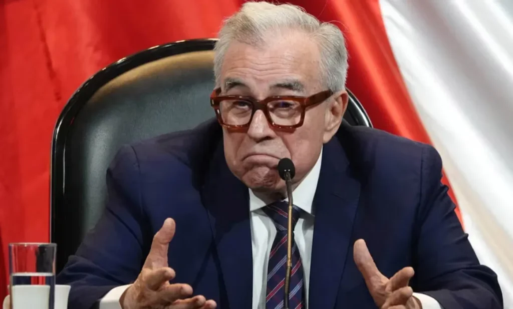 Retoma Rubén Rocha cargo de gobernador tras 112 días de licencia