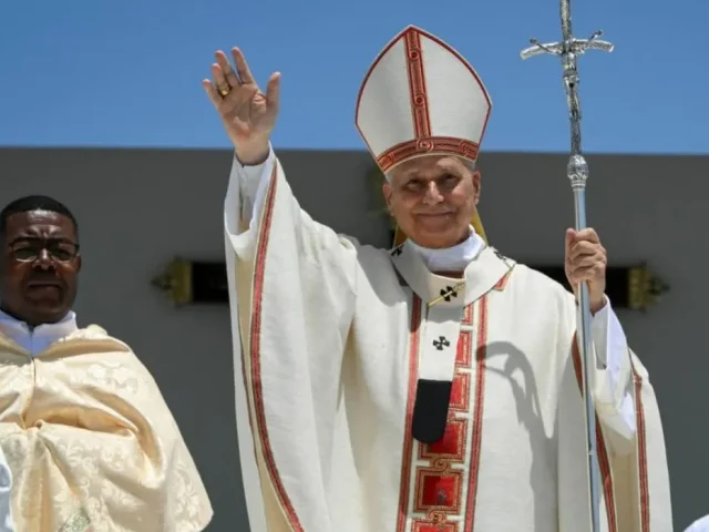 Reportan avance favorable en la recuperación postoperatoria del Papa